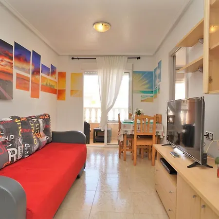 7 Mins From The Beach, Shared Pool Free Wifi. * トレビエハ