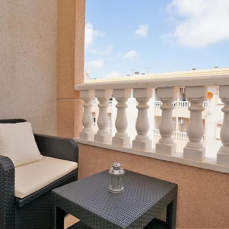شقة 7 Mins From The Beach, Shared Pool Free Wifi.