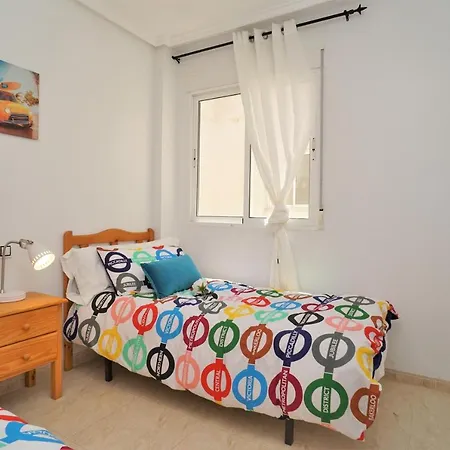 شقة 7 Mins From The Beach, Shared Pool Free Wifi.